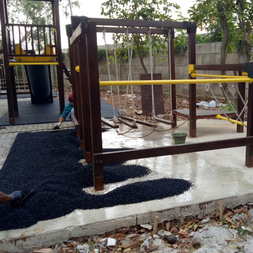 Rubber Flooring outdoor indonesia playground jogging track surabaya jakarta Crum Hitam 1 Per Kg ASSLL70 2 - Rubber Flooring Crumb Hitam Per Kg