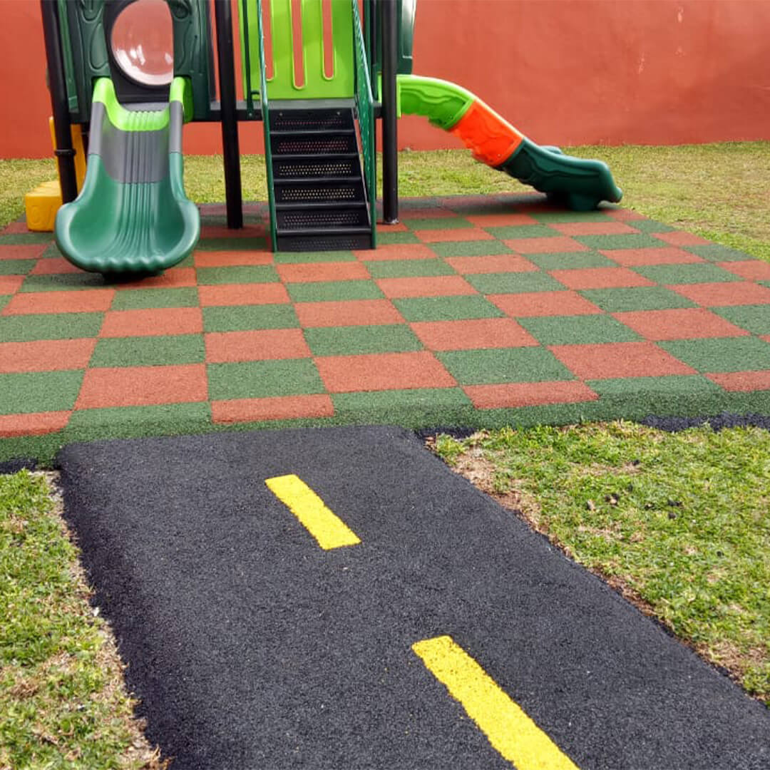 Rubber Flooring outdoor indonesia playground jogging track surabaya jakarta Crum Hitam 1 Per Kg ASSLL70 3 - Rubber Flooring Crumb Hitam Per Kg